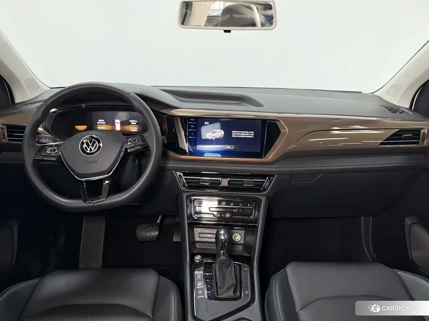 Volkswagen Tharu 2022 Белый из Китая, фото 3