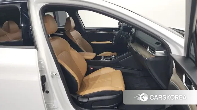 Kia K5 3rd generation 2023 Белый из Кореи, фото 2