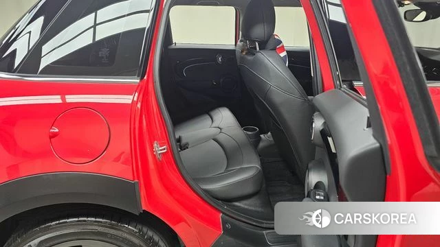 Mini Cooper 2023 Красный из Кореи, фото 2
