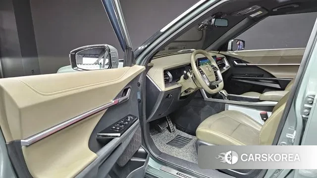 Ssangyong Torres 2023 Темно-зеленый из Кореи, фото 2