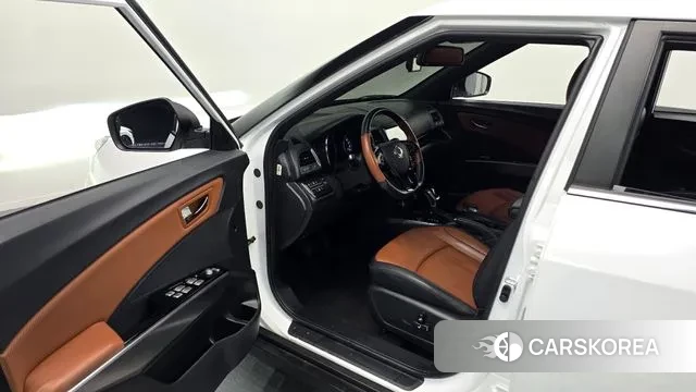 Ssangyong Tivoli Armor 2018 Белый из Кореи, фото 2