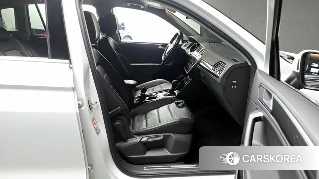 Volkswagen Tiguan second Generation 2020 Белый из Кореи, фото 2