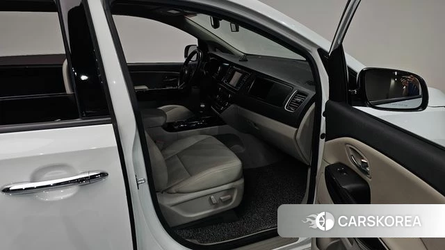 Kia The New Carnival 2019 Белый из Кореи, фото 2