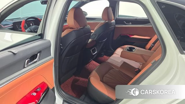 Kia The New K5 3rd generation 2023 Белый из Кореи, фото 2