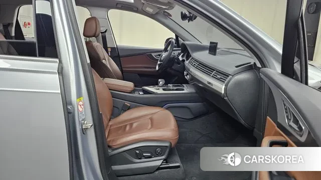 Audi Q7 (4M) 2019 Серебряный из Кореи, фото 2