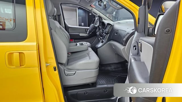Hyundai The New Grand Starex 2021 Желтый из Кореи, фото 2