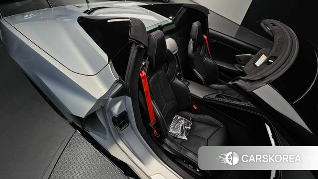 Chevrolet Corvette 2023 Серебряный из Кореи, фото 2