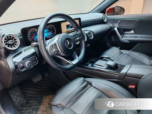 Mercedes-Benz Class A 2023 Красный из Китая, фото 2