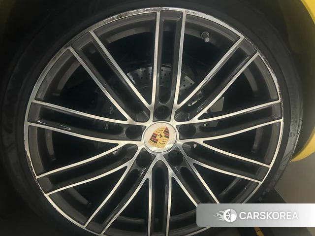 Porsche 718 Boxster 2018 Желтый из Кореи, фото 2