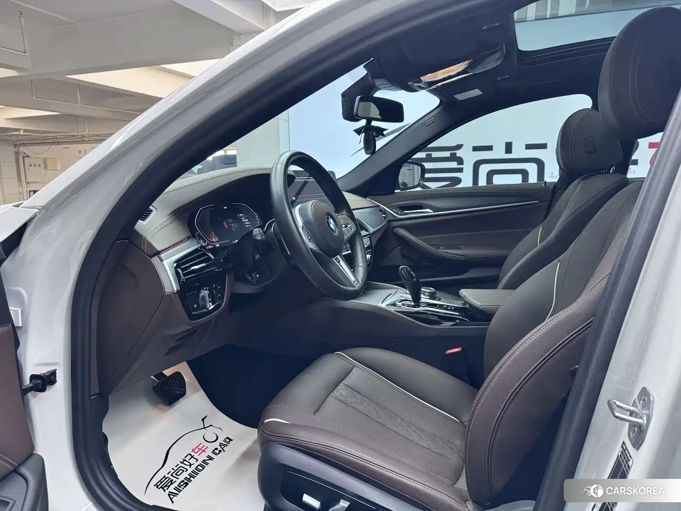 BMW 5 series 2023 Белый из Китая, фото 2