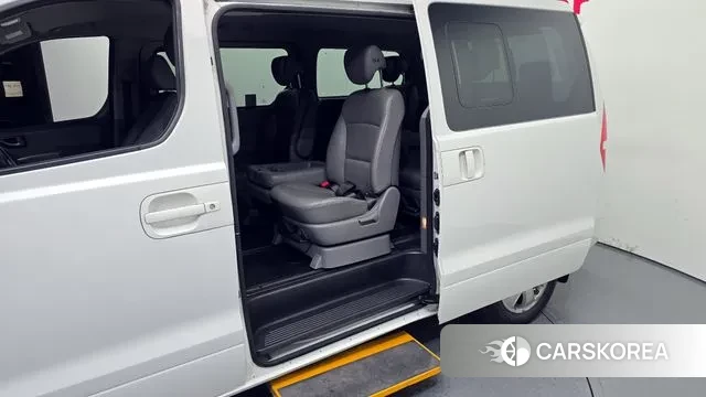 Hyundai The New Grand Starex 2020 Белый из Кореи, фото 2