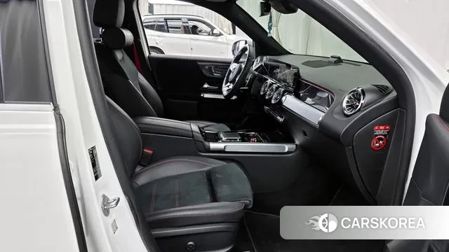 Mercedes-Benz GLB-Class X247 2022 Белый из Кореи, фото 2