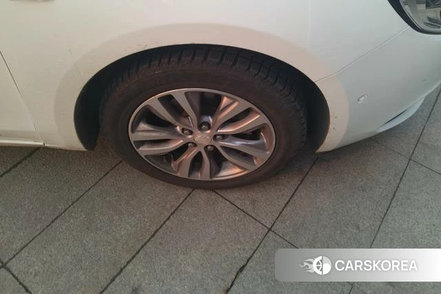 Buick Yinglang 2019 Белый из Китая, фото 2