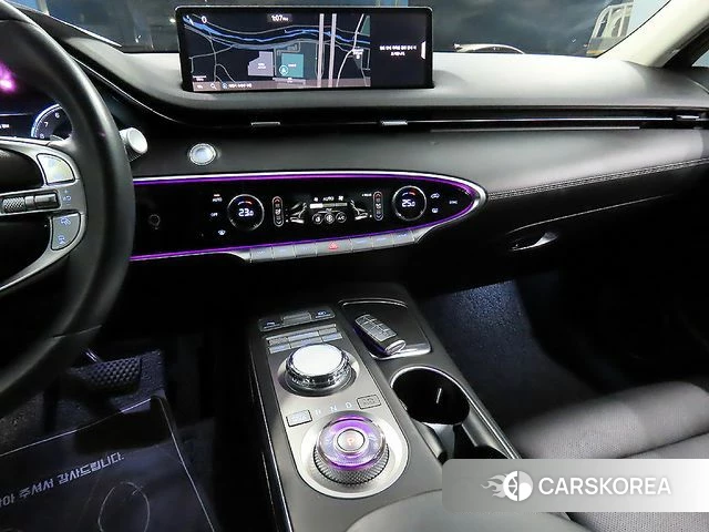 Genesis GV70 2021 Белый из Кореи, фото 2