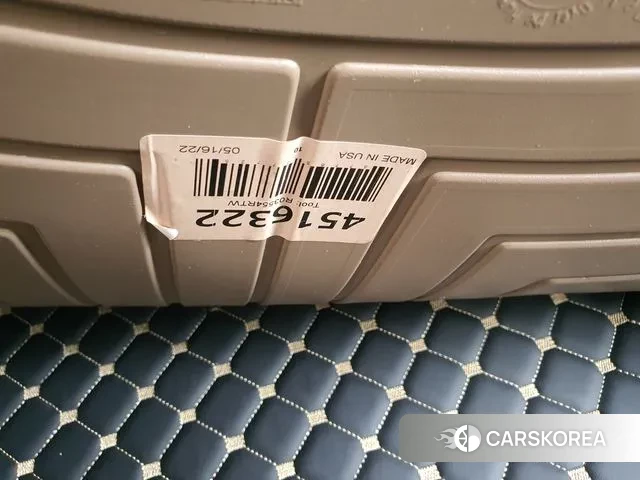 Cadillac Escalade 5th Generation 2022 Белый из Кореи, фото 2