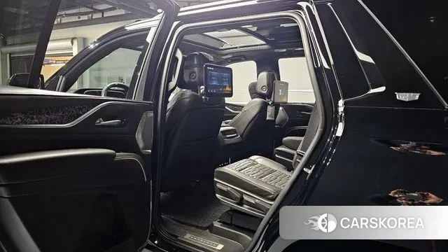 Cadillac Escalade 5th Generation 2022 Черный из Кореи, фото 2