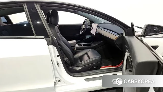 Tesla Model 3 2021 Белый из Кореи, фото 2