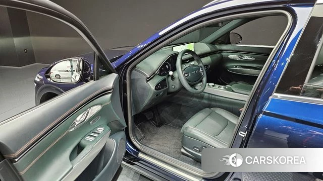 Genesis GV70 2023 Синий из Кореи, фото 2