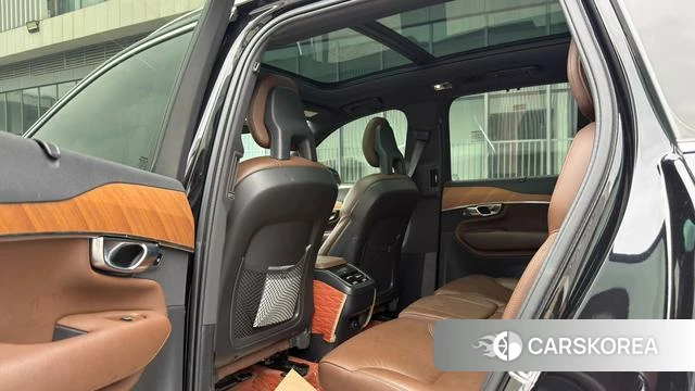 Volvo XC90 2022 Черный из Китая, фото 2