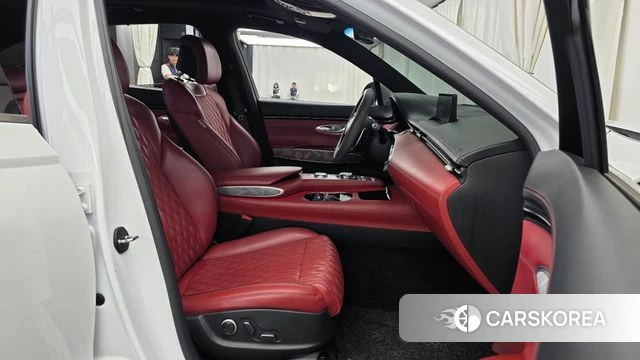 Genesis GV70 2021 Белый из Кореи, фото 2