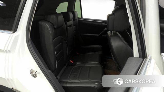 Volkswagen Tiguan second Generation 2020 Белый из Кореи, фото 2