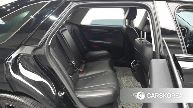 Hyundai Grandeur Hybrid (GN7) 2023 Черный из Кореи, фото 2