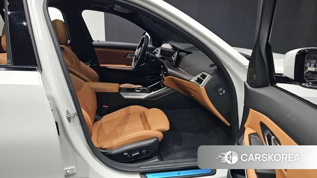 BMW 3 Series (G20) 2025 Белый из Кореи, фото 2
