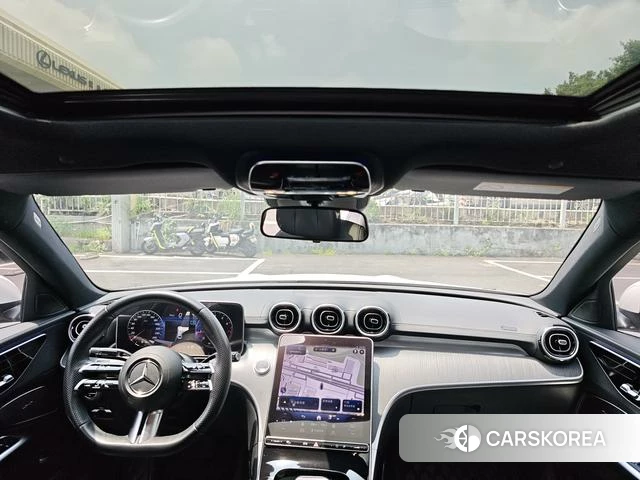 Mercedes-Benz Class C 2023 Белый из Китая, фото 2