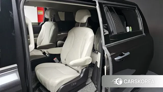 Kia Carnival 4th generation 2022 Серый из Кореи, фото 2