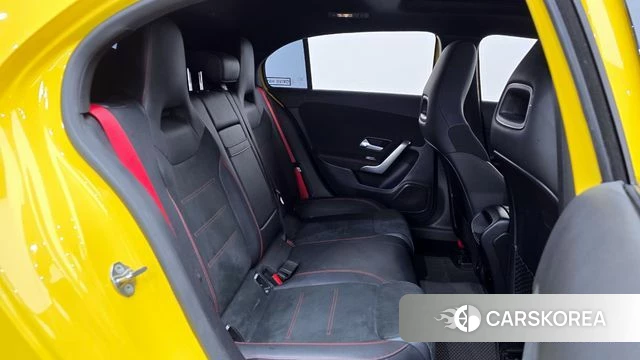 Mercedes-Benz A-Class W177 2023 Желтый из Кореи, фото 2
