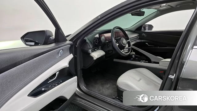 Hyundai Avante Hybrid (CN7) 2023 Серый из Кореи, фото 2