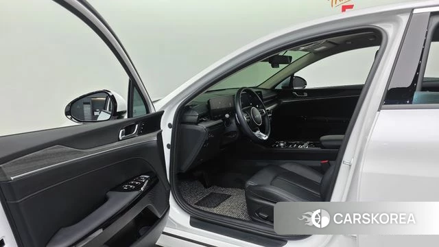 Kia The New K5 3rd generation 2025 Белый из Кореи, фото 2