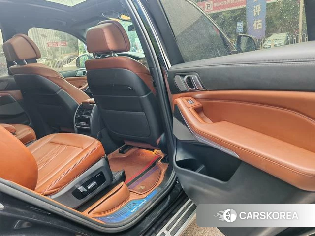 BMW X7 2021 Черный из Китая, фото 2