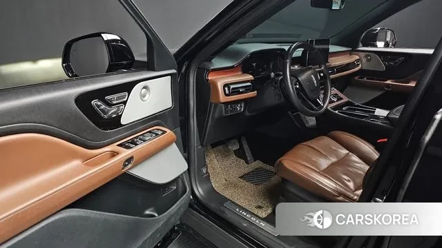 Lincoln Aviator 2nd generation 2021 Черный из Кореи, фото 2