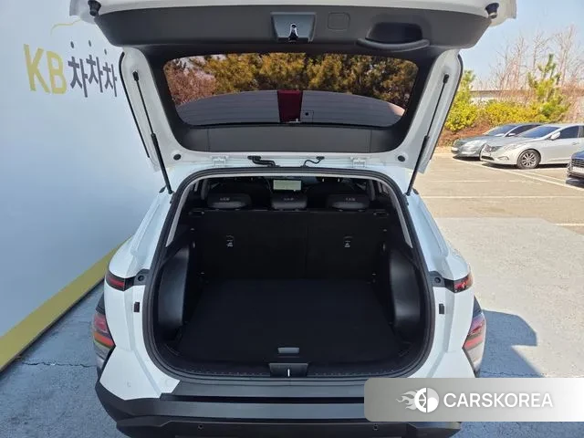 Hyundai Kona (SX2) 2024 Белый из Кореи, фото 2