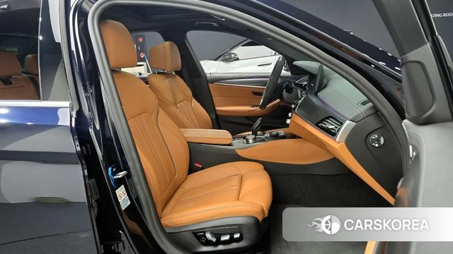BMW 5 Series (G30) 2023 Синий из Кореи, фото 2
