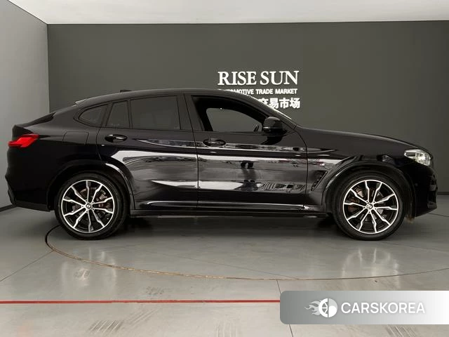 BMW X4 2020 Черный из Китая, фото 2