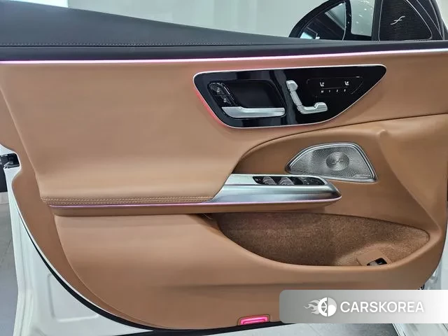 Mercedes-Benz E-Class W214 2024 Белый из Кореи, фото 2