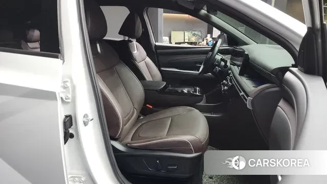 Hyundai The New Tucson (NX4) 2024 Белый из Кореи, фото 2