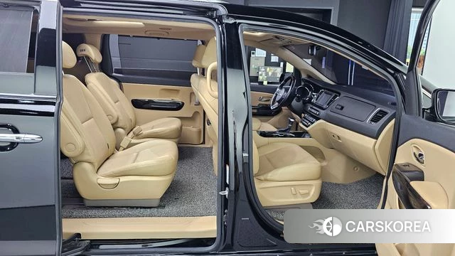 Kia The New Carnival 2019 Черный из Кореи, фото 2
