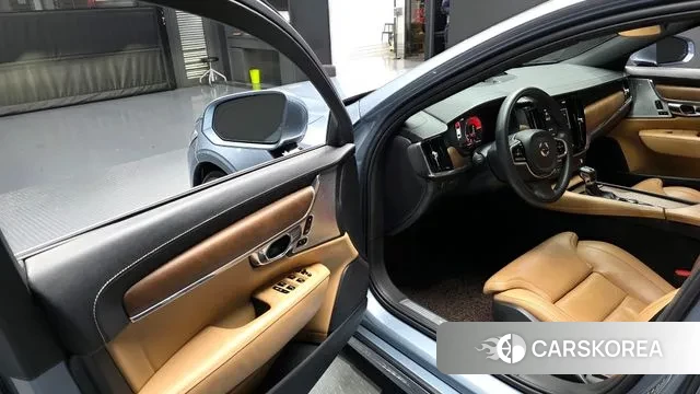 Volvo S90 2019 Серебристо-серый из Кореи, фото 2