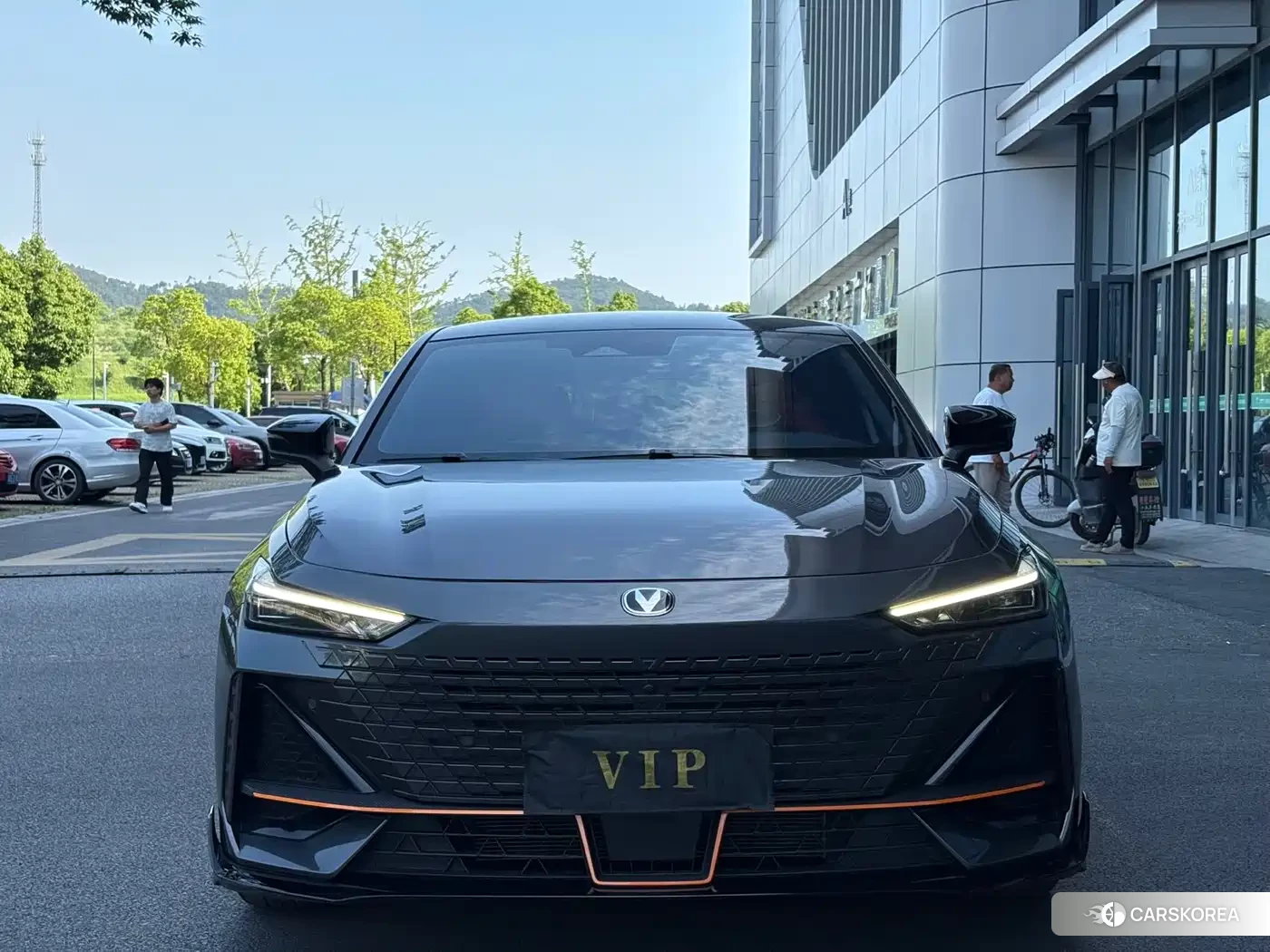 Chang'an Changan UNI-V 2024 Silver/gray из Китая, фото 2