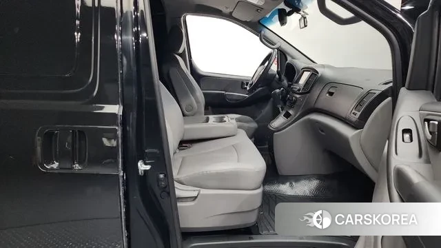 Hyundai The New Grand Starex 2021 Черный из Кореи, фото 2