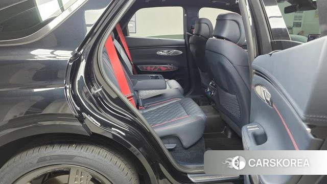 Genesis GV70 2022 Черный из Кореи, фото 2