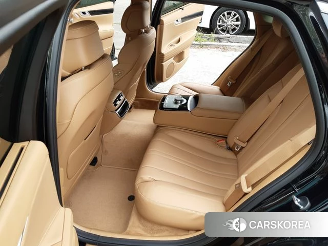 Genesis G80 (RG3) 2026 Черный из Кореи, фото 2