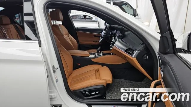 BMW 5 Series (G30) 2022 Белый из Кореи, фото 2