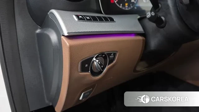 Mercedes-Benz E-Class W213 2019 Белый из Кореи, фото 2