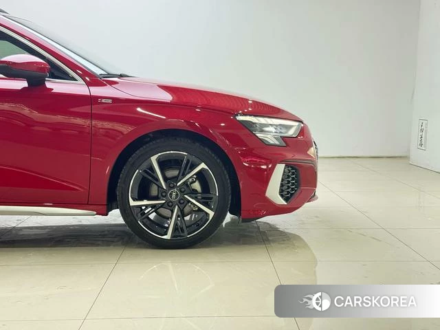 Audi A3 2024 Красный из Китая, фото 2