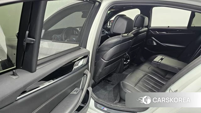 BMW 5 Series (G30) 2019 Белый из Кореи, фото 2