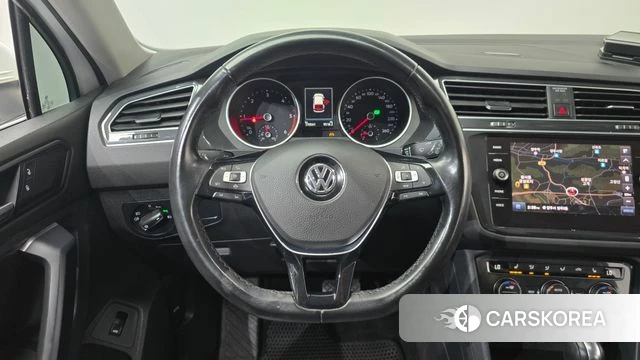 Volkswagen Tiguan second Generation 2020 Белый из Кореи, фото 2